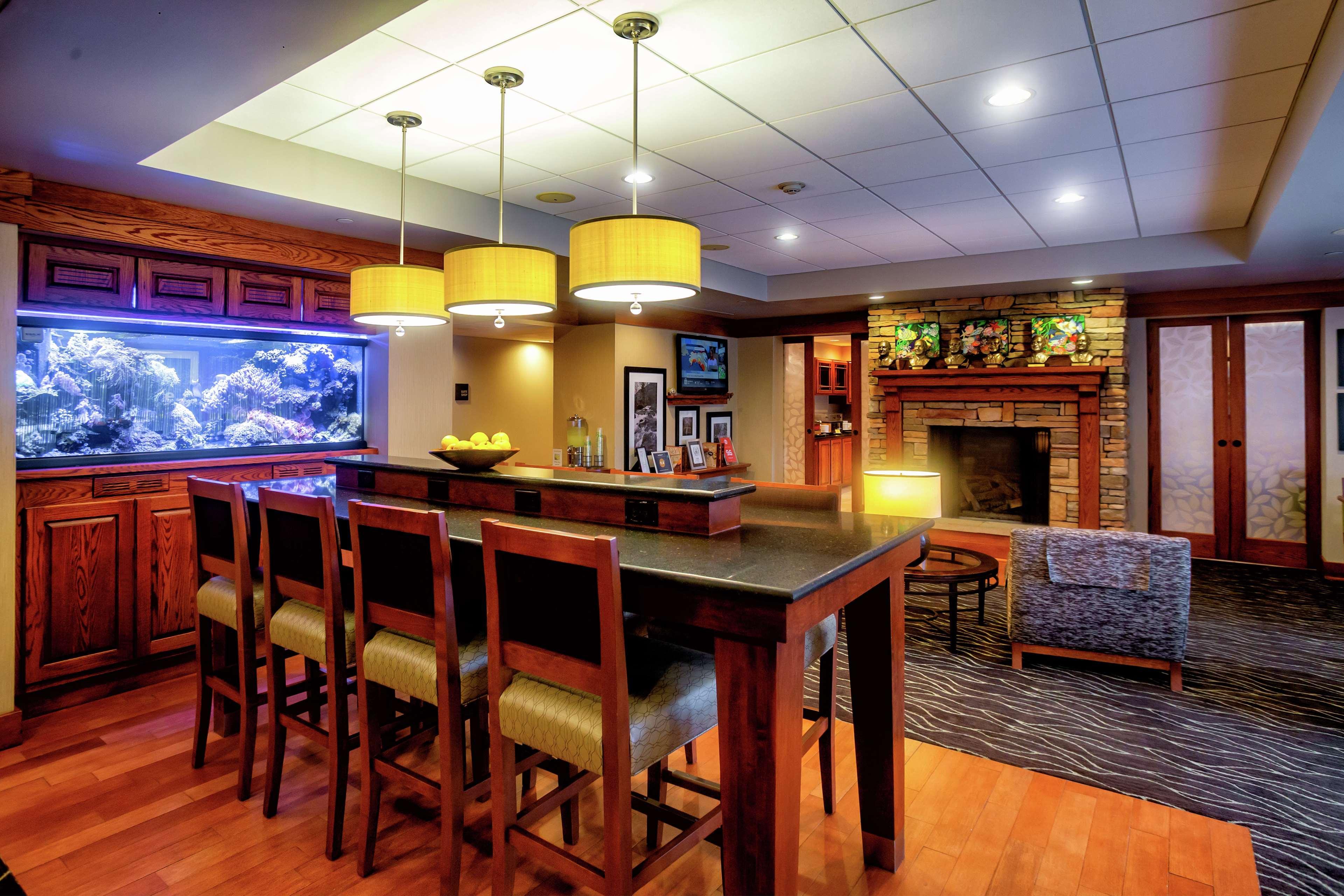 Hampton Inn Wheeling Zewnętrze zdjęcie
