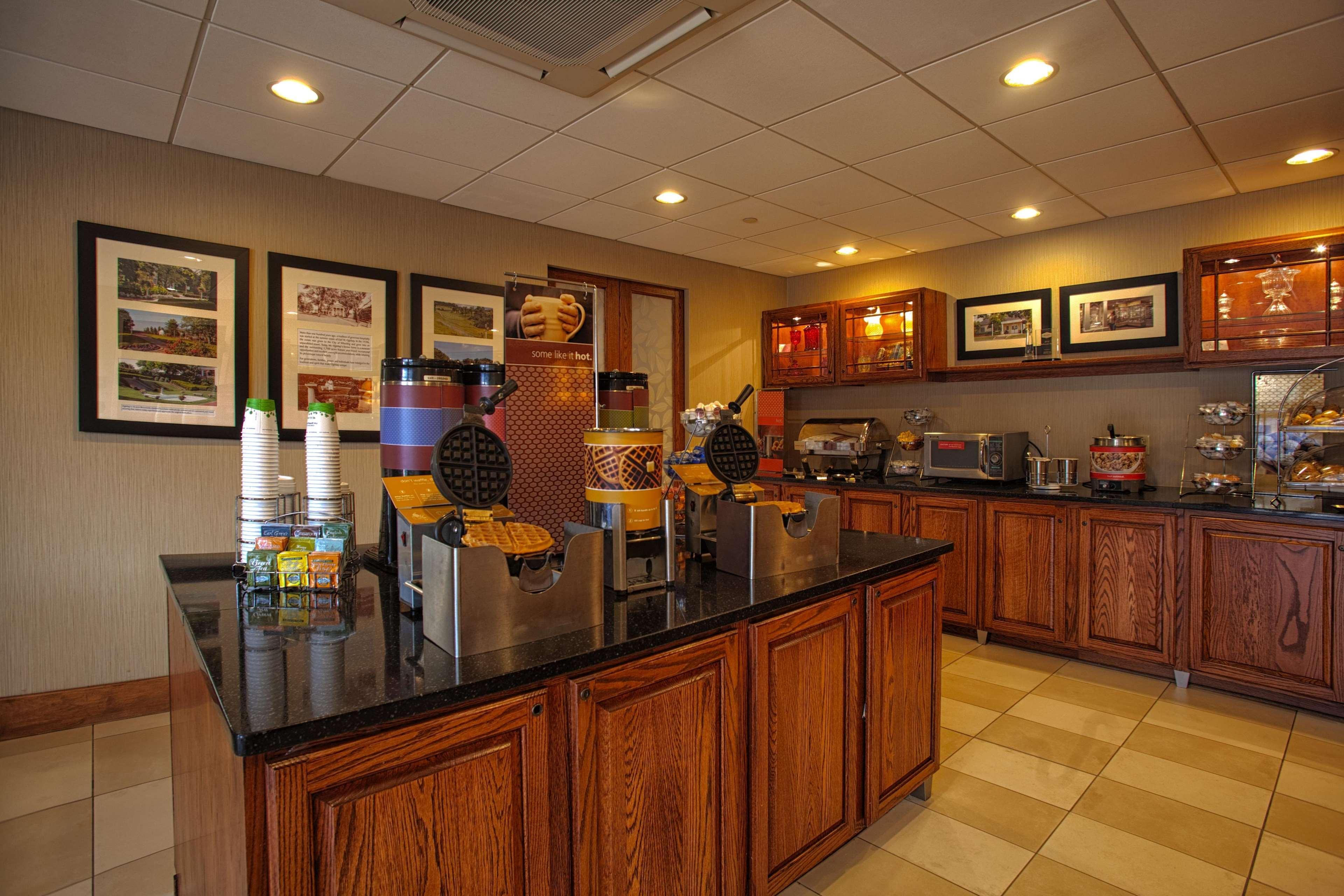 Hampton Inn Wheeling Zewnętrze zdjęcie